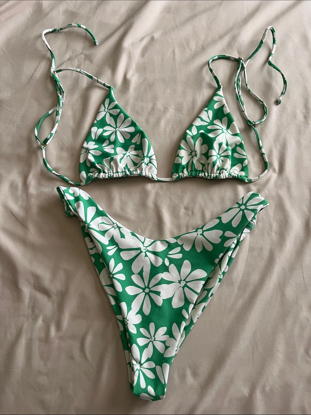 Skatie bikini in Georgia
